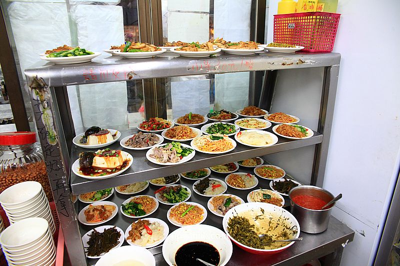 台中北屯美食【老向的店】天天排隊巨無霸碗公麵,台中北平路傳奇麵店 台中北屯美食【老向的店】天天排隊巨無霸碗公麵,台中北平路傳奇麵店