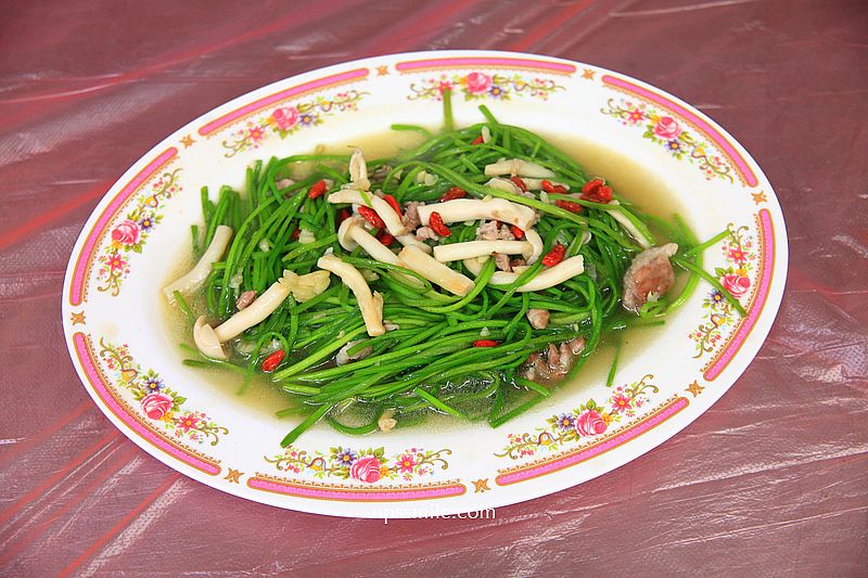 南投埔里美食【香記桶仔雞】愛蘭交流道超人氣埔里在地30年桶仔雞飄香