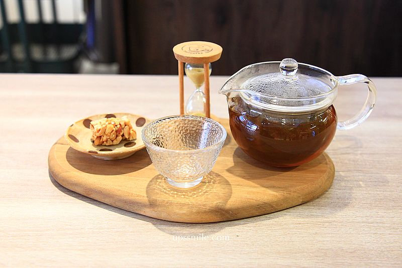 萬華青草茶【老濟安Healing Herbar】傳承三代草藥文化飲料吧天然草本茶店