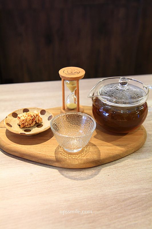 萬華青草茶【老濟安Healing Herbar】傳承三代草藥文化飲料吧天然草本茶店
