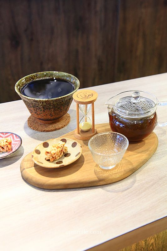 萬華青草茶【老濟安Healing Herbar】傳承三代草藥文化飲料吧天然草本茶店
