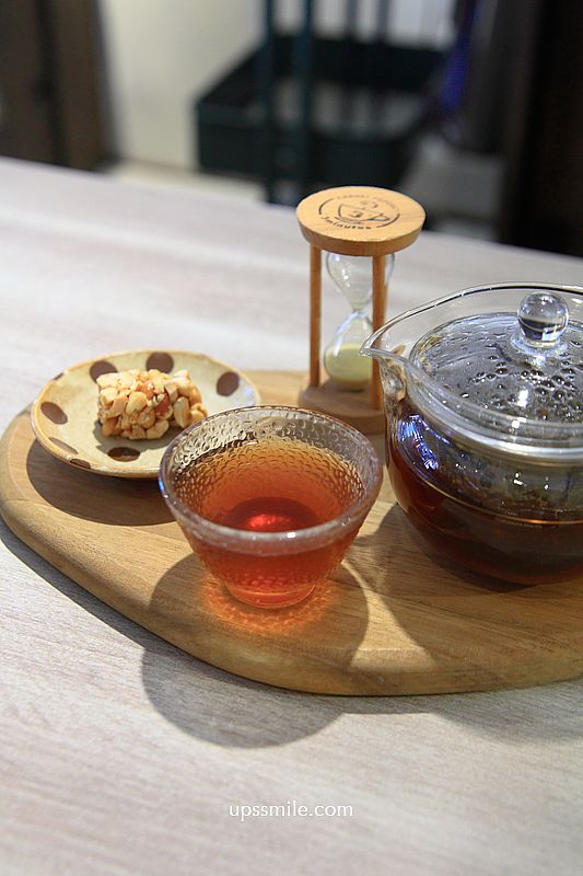 萬華青草茶【老濟安Healing Herbar】傳承三代草藥文化飲料吧天然草本茶店