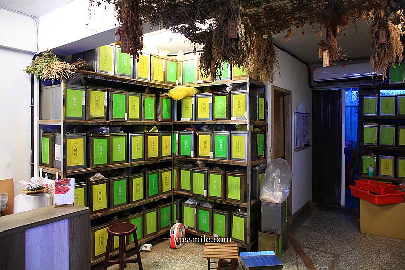 萬華青草茶【老濟安Healing Herbar】傳承三代草藥文化飲料吧天然草本茶店