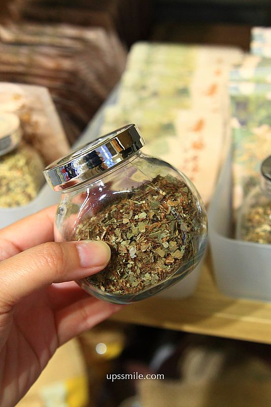 萬華青草茶【老濟安Healing Herbar】傳承三代草藥文化飲料吧天然草本茶店