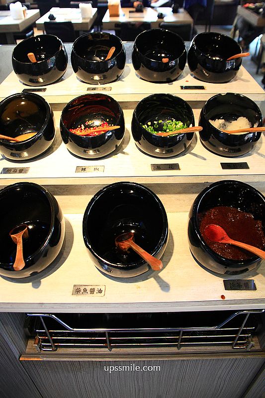 土城火鍋【熟度精緻鍋物土城學士店】必吃北海道札幌辛味噌湯造型熊熊湯底、蒜香鮮蛤蠣湯爆炒