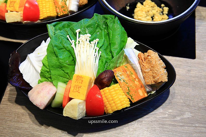 土城火鍋【熟度精緻鍋物土城學士店】必吃北海道札幌辛味噌湯造型熊熊湯底、蒜香鮮蛤蠣湯爆炒