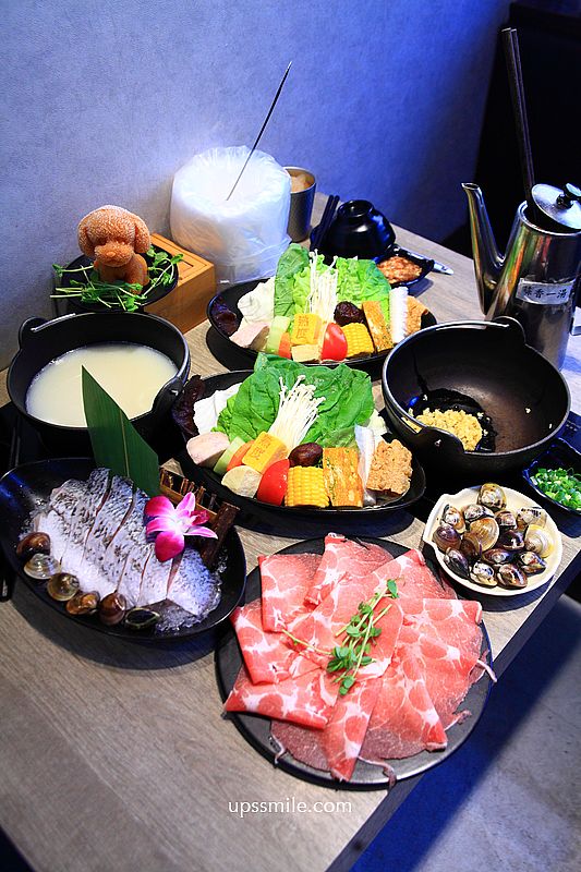 土城火鍋【熟度精緻鍋物土城學士店】必吃北海道札幌辛味噌湯造型熊熊湯底、蒜香鮮蛤蠣湯爆炒