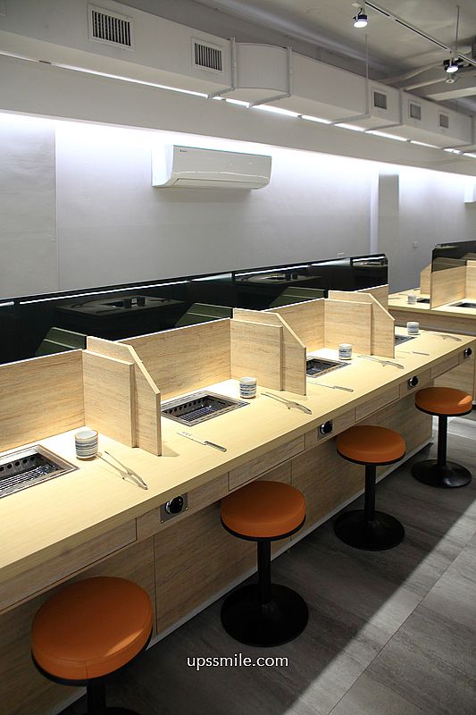 桃園美食【燒島屋燒肉】桃園一人燒肉料理餐廳，有雞湯與飲料喝到飽