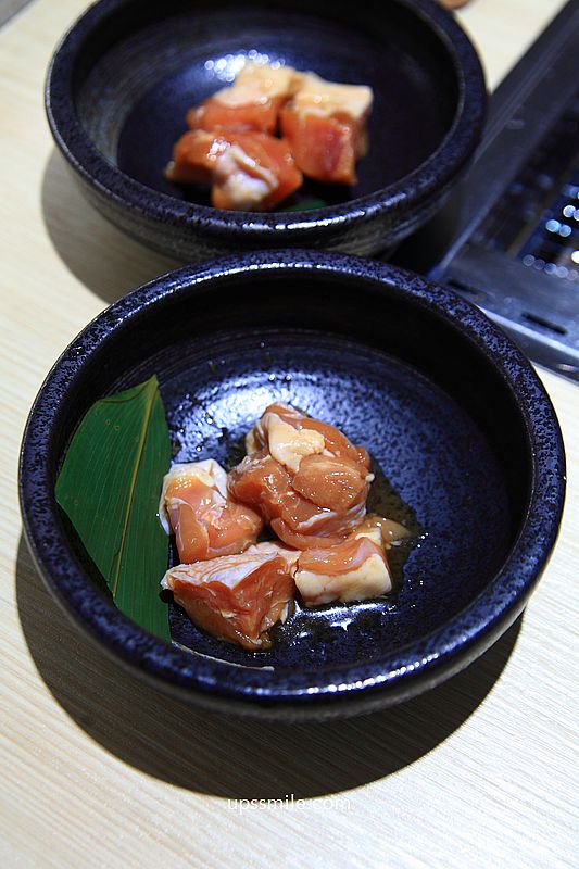 桃園美食【燒島屋燒肉】桃園一人燒肉料理餐廳，有雞湯與飲料喝到飽