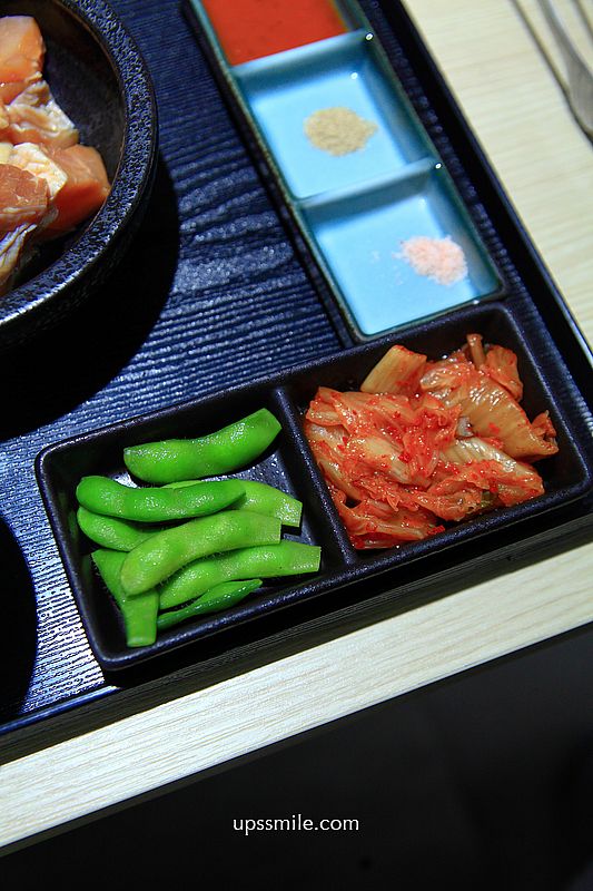 桃園美食【燒島屋燒肉】桃園一人燒肉料理餐廳，有雞湯與飲料喝到飽