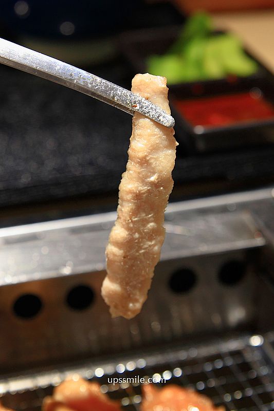 桃園美食【燒島屋燒肉】桃園一人燒肉料理餐廳，有雞湯與飲料喝到飽