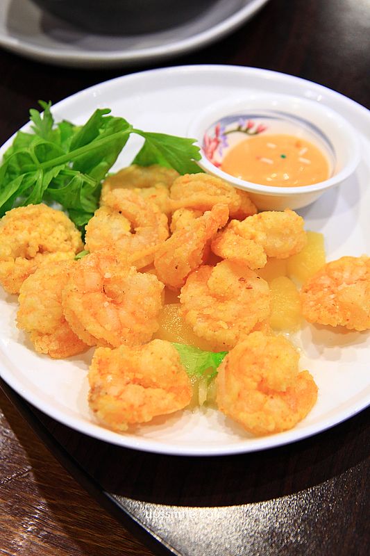 桃園美食【爹來做海鮮文中店】桃園交流道平價熱炒，桃園台菜現撈海產推薦