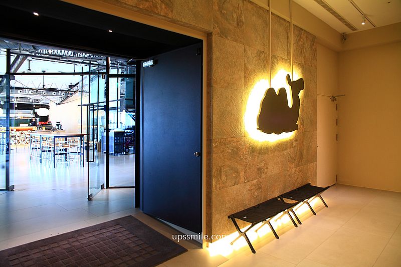 西門町戲院頂樓咖啡廳【漠杉咖啡西門店MUSAND COFFEE XIMEN】工業風混露營風不限時咖啡