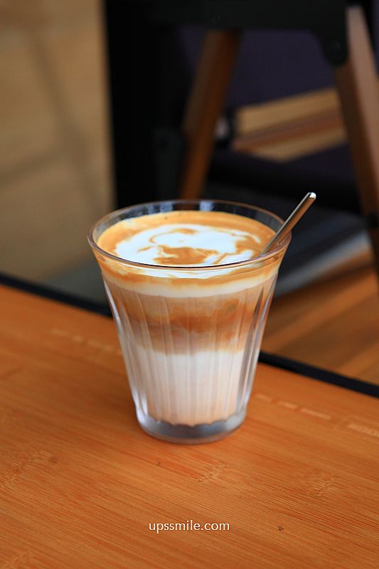 西門町戲院頂樓咖啡廳【漠杉咖啡西門店MUSAND COFFEE XIMEN】工業風混露營風不限時咖啡