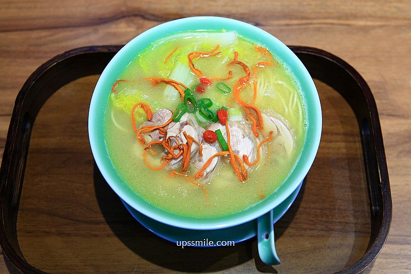 台北善導寺站美食【青嬌膠原麵館】忠青商行旗下文青風雞湯麵店與江浙菜