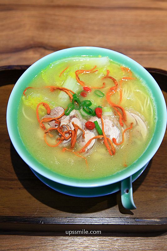 台北善導寺站美食【青嬌膠原麵館】忠青商行旗下文青風雞湯麵店與江浙菜