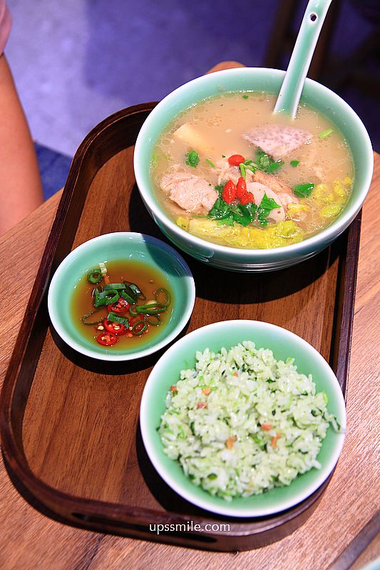 台北善導寺站美食【青嬌膠原麵館】忠青商行旗下文青風雞湯麵店與江浙菜