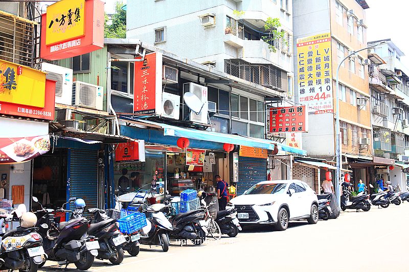 台北美食【三禾米粉湯】台大醫學院旁40年老店必吃黑白切小菜與米粉湯