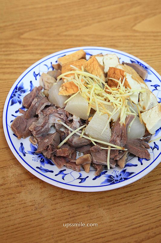 台北美食【三禾米粉湯】台大醫學院旁40年老店必吃黑白切小菜與米粉湯