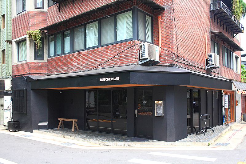 捷運科技大樓站美食【Butcher Lab by LànPéngYǒu 大安】台北500盤美式漢堡屠夫漢堡