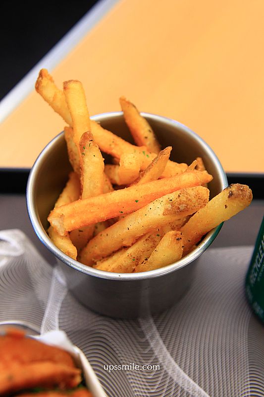 捷運科技大樓站美食【Butcher Lab by LànPéngYǒu 大安】台北500盤美式漢堡屠夫漢堡