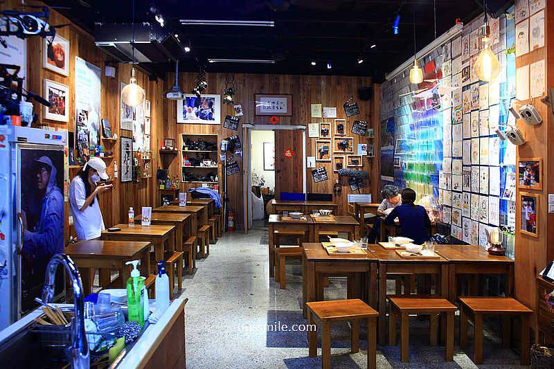 大稻埕美食【導演的豆花店】迪化街老宅文青風公益豆花店，必吃山梔子粉粿、地瓜芋頭粉圓豆花