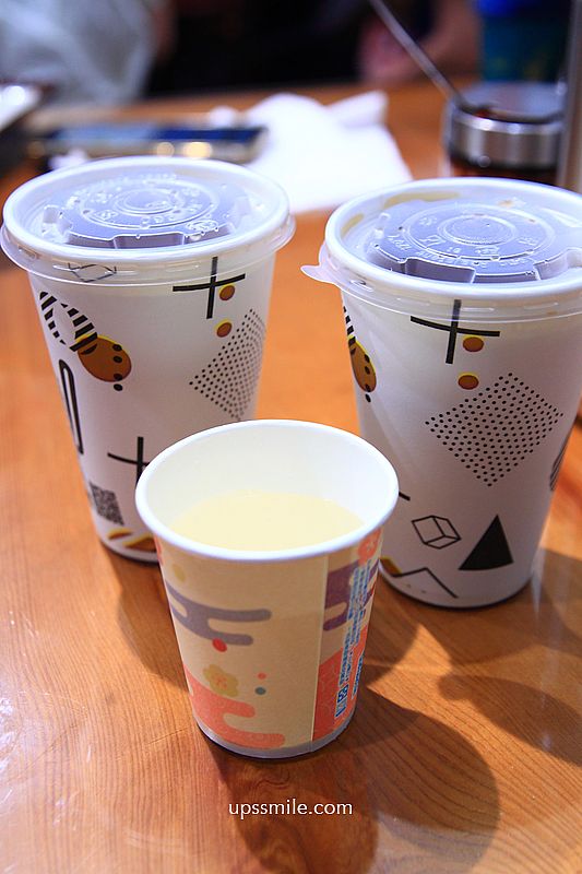 寧夏夜市美食【瑪吉臭豆腐】外國人讚賞的台北臭豆腐