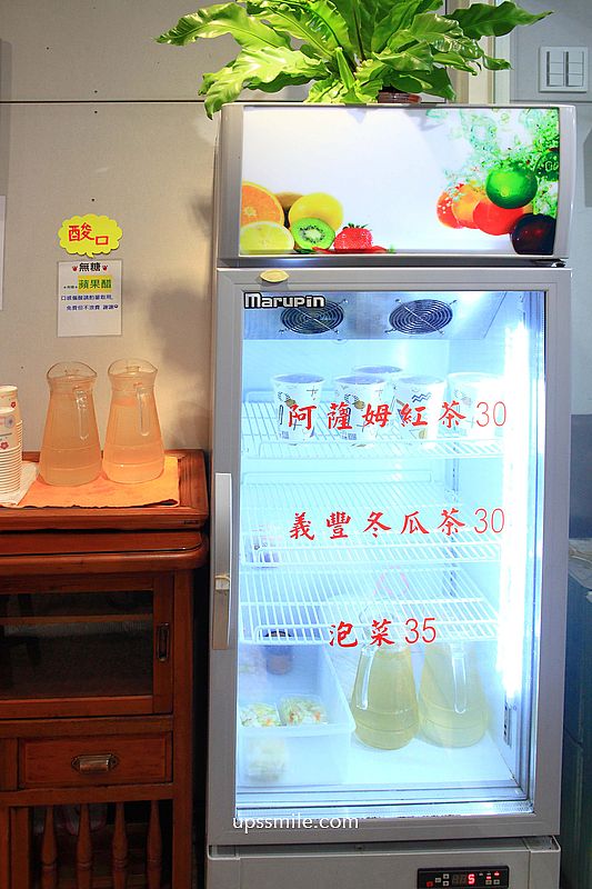 寧夏夜市美食【瑪吉臭豆腐】外國人讚賞的台北臭豆腐