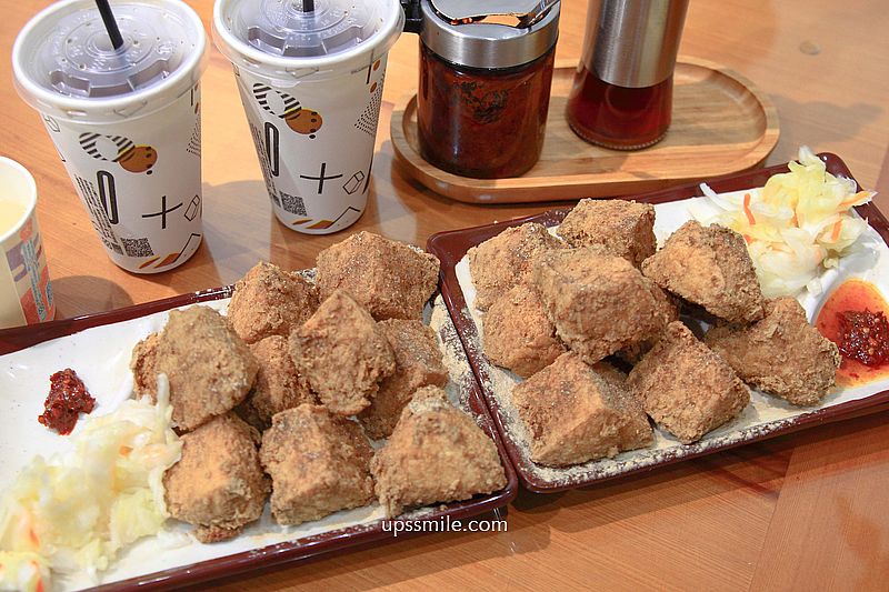 寧夏夜市美食【瑪吉臭豆腐】外國人讚賞的台北臭豆腐