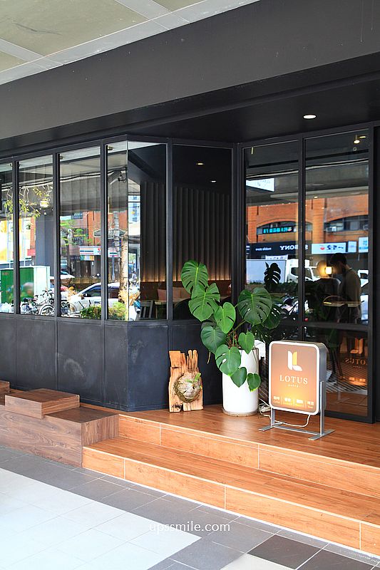 台北咖啡廳【LOTUS CAFFÉ】捷運大安站咖啡廳,必吃招牌甜點伯爵焙茶麻糬鬆餅 台北咖啡廳【LOTUS CAFFÉ】捷運大安站咖啡廳,必吃招牌甜點伯爵焙茶麻糬鬆餅