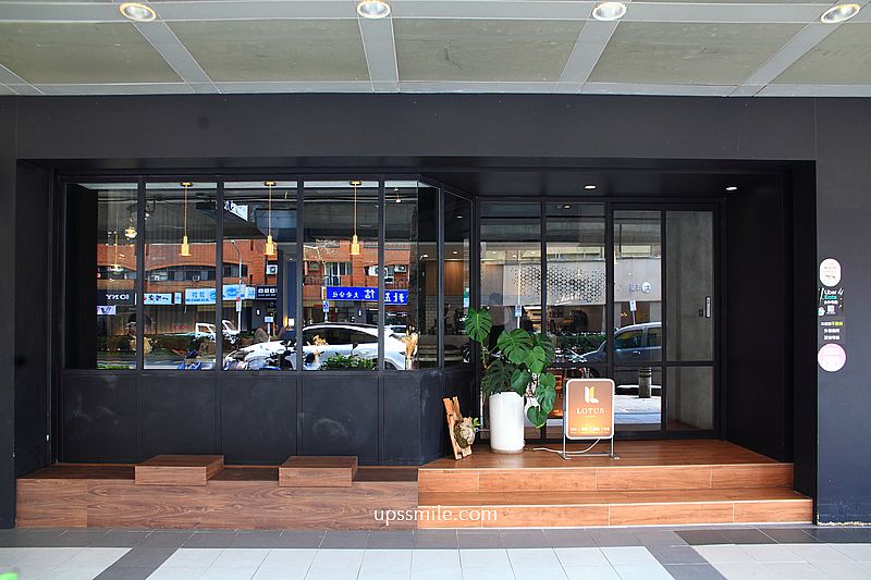 台北咖啡廳【LOTUS CAFFÉ】捷運大安站咖啡廳,必吃招牌甜點伯爵焙茶麻糬鬆餅 台北咖啡廳【LOTUS CAFFÉ】捷運大安站咖啡廳,必吃招牌甜點伯爵焙茶麻糬鬆餅