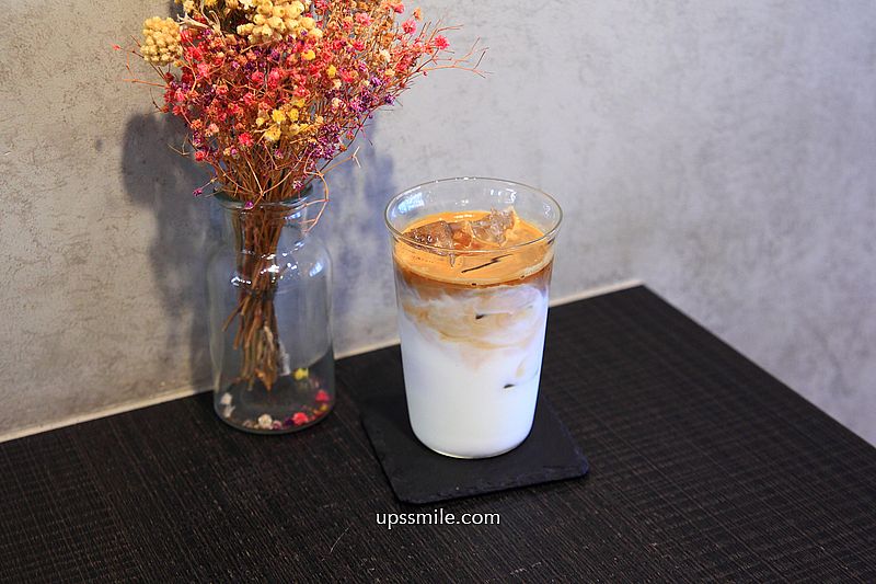 台北咖啡廳【LOTUS CAFFÉ】捷運大安站咖啡廳,必吃招牌甜點伯爵焙茶麻糬鬆餅 台北咖啡廳【LOTUS CAFFÉ】捷運大安站咖啡廳,必吃招牌甜點伯爵焙茶麻糬鬆餅