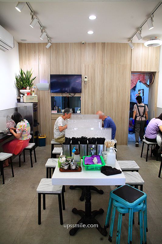 台北美食【麗園壽司】東門站美食，台北40年老店人氣壽司500盤