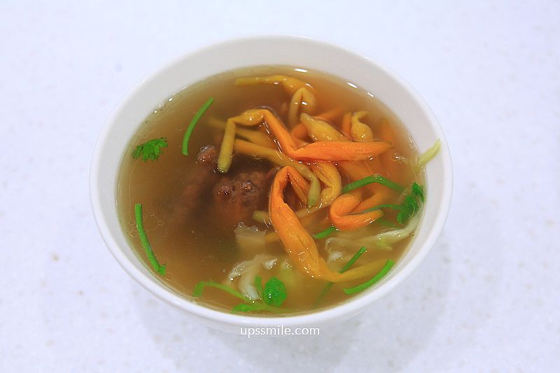 台北美食【麗園壽司】東門站美食，台北40年老店人氣壽司500盤