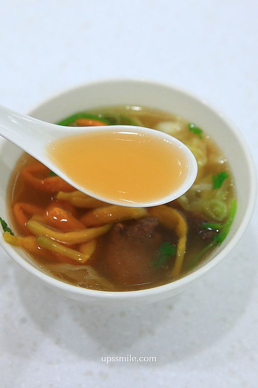台北美食【麗園壽司】東門站美食，台北40年老店人氣壽司500盤