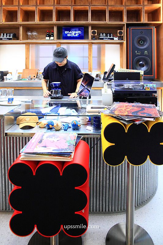台北老宅咖啡廳【甜酸三號店Sweet & Sour Coffee Wave錦町門市】攜手Frisson打造黑膠音樂選物空間