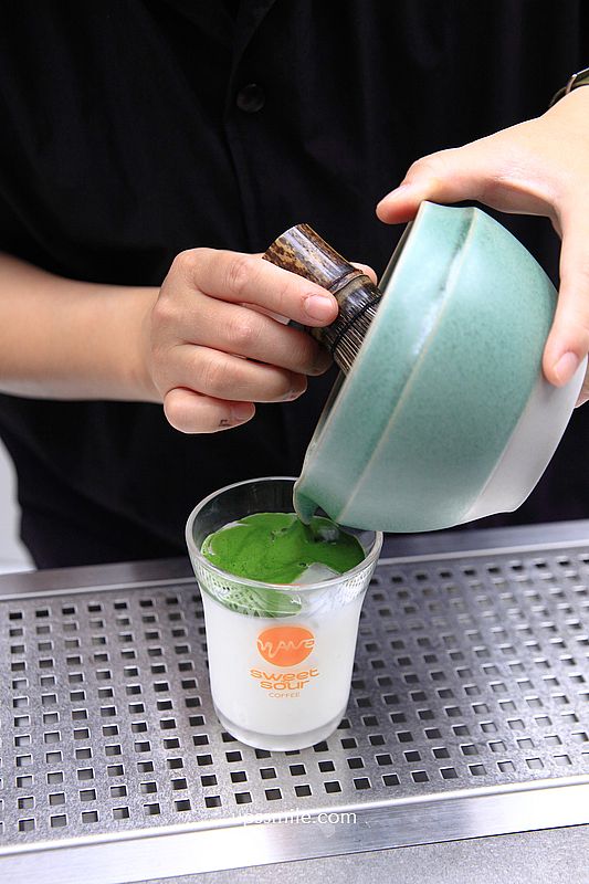台北老宅咖啡廳【甜酸三號店Sweet & Sour Coffee Wave錦町門市】攜手Frisson打造黑膠音樂選物空間