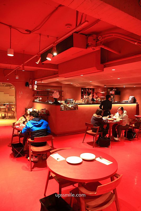 台中美食【嵩sung台中美村】珊瑚紅洞穴空間創意台中餐酒館，台中慶生約會餐廳