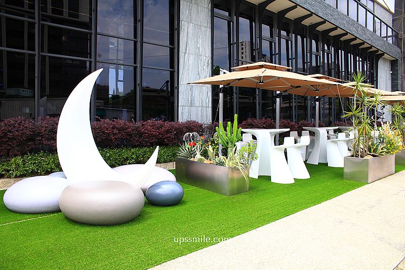 台中美食【茶馬司繁星旗艦店】台中南屯區景點宇宙太空銀河系咖啡廳，台中不限時咖啡廳