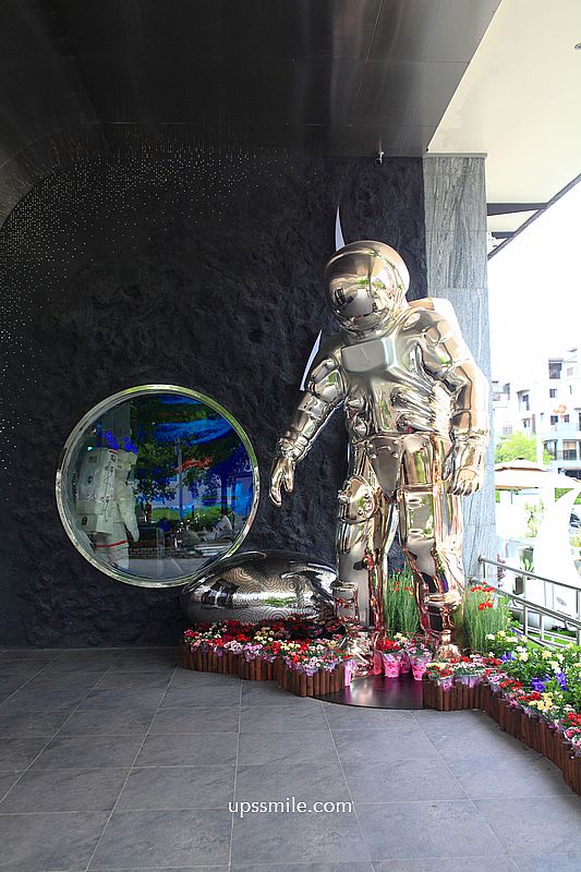 台中美食【茶馬司繁星旗艦店】台中南屯區景點宇宙太空銀河系咖啡廳，台中不限時咖啡廳