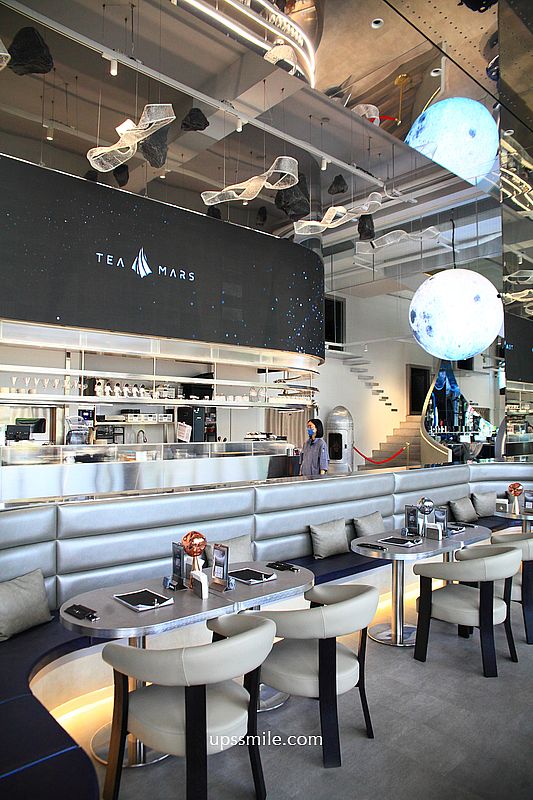 台中美食【茶馬司繁星旗艦店】台中南屯區景點宇宙太空銀河系咖啡廳，台中不限時咖啡廳