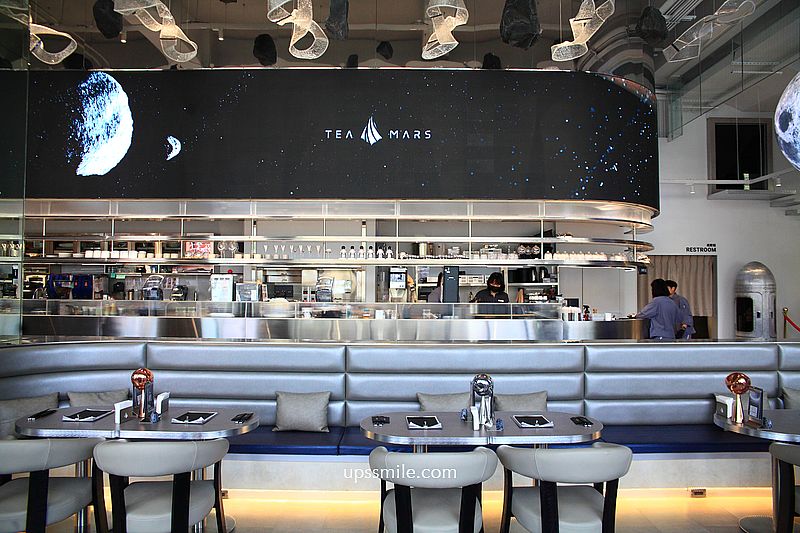 台中美食【茶馬司繁星旗艦店】台中南屯區景點宇宙太空銀河系咖啡廳，台中不限時咖啡廳