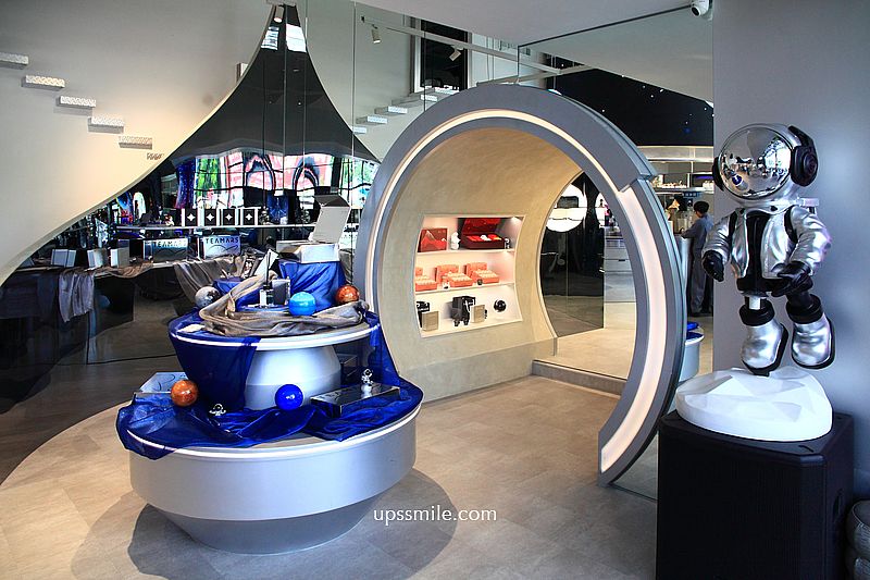 台中美食【茶馬司繁星旗艦店】台中南屯區景點宇宙太空銀河系咖啡廳，台中不限時咖啡廳