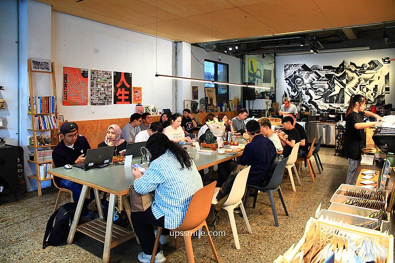 台中咖啡【coffee stopover black】2026全球百大咖啡廳，台中工業風自家烘焙咖啡廳