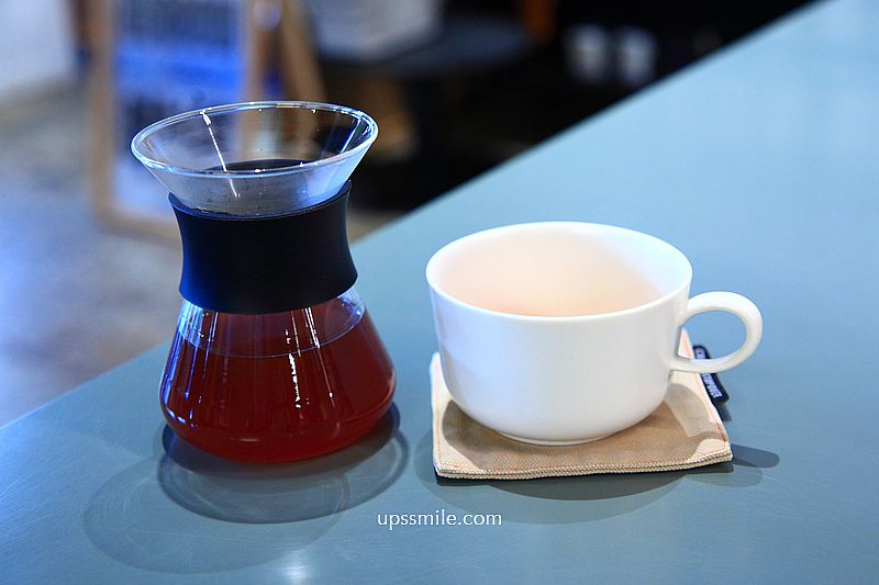 台中咖啡【coffee stopover black】2026全球百大咖啡廳，台中工業風自家烘焙咖啡廳
