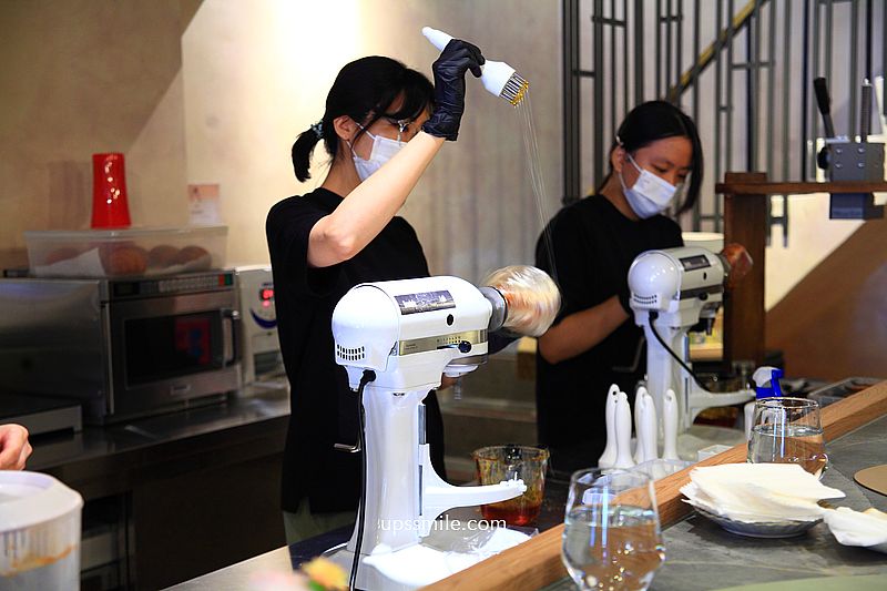 台中自家烘焙咖啡廳【Manchill Roasteria 蠻秋咖啡】必吃拔絲可頌與手沖單品咖啡