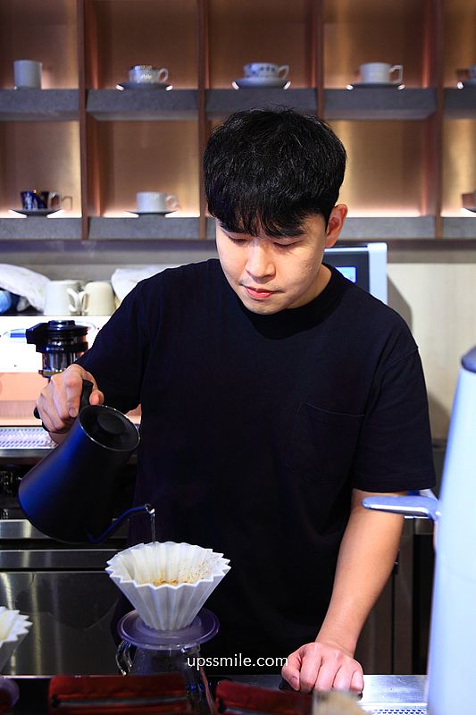 台中自家烘焙咖啡廳【Manchill Roasteria 蠻秋咖啡】必吃拔絲可頌與手沖單品咖啡