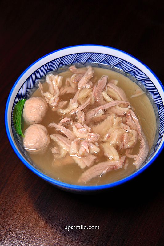新竹美食【鼎鴨鴨肉飯竹北總店】竹北必吃超強炸蛋鴨肉飯，新竹滷肉飯與鴨肉推薦