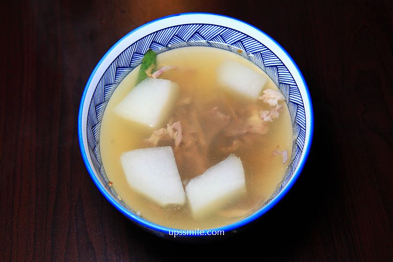 新竹美食【鼎鴨鴨肉飯竹北總店】竹北必吃超強炸蛋鴨肉飯，新竹滷肉飯與鴨肉推薦