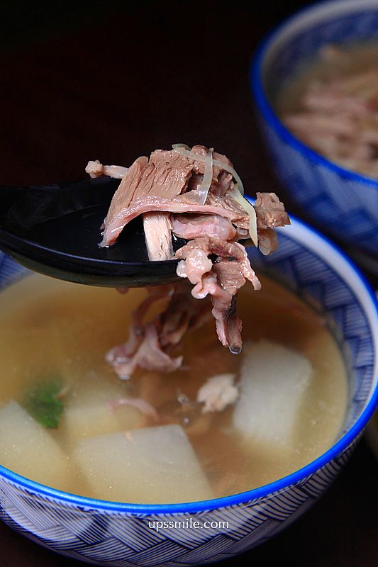 新竹美食【鼎鴨鴨肉飯竹北總店】竹北必吃超強炸蛋鴨肉飯，新竹滷肉飯與鴨肉推薦